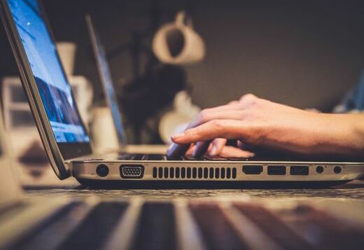 補聴器の購入は通販より対面販売がおすすめ、その理由とは?